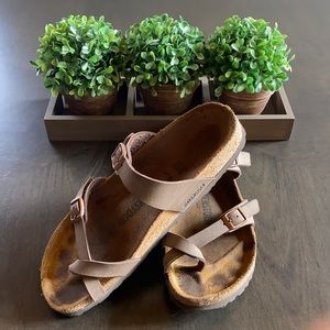 Birkenstock Mayari Size 39 (8.5)